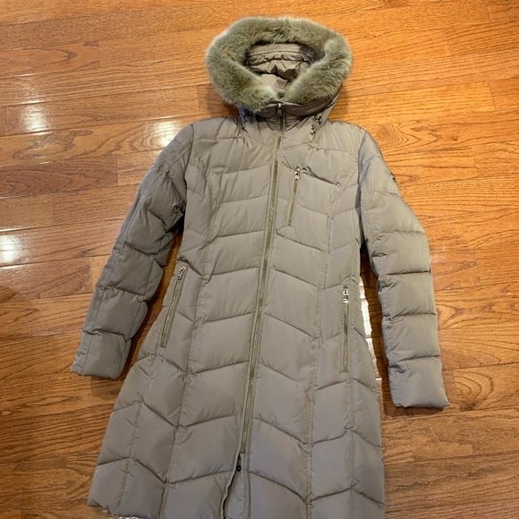Luxurious Calvin Klein Down Coat Latte Gold Accents XS - Picture 2 of 13